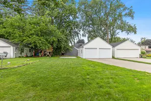 1257 Hillcrest Ave NW, Grand Rapids, MI 49504 - Photo 23