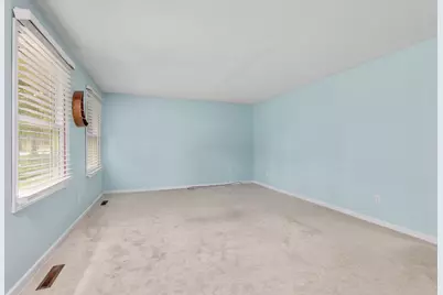 140 W Oak Street, Fruitport, MI 49415 - Photo 5