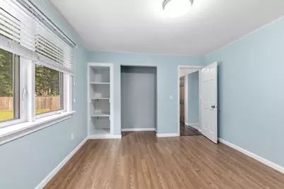 140 W Oak Street, Fruitport, MI 49415 - Photo 11