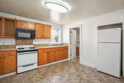 1448 Broadway Avenue NW, Grand Rapids, MI 49504 - Photo 11