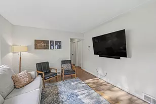 527 Fairfield Ave NW, Grand Rapids, MI 49504 - Photo 5
