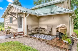 10303 Grass Lake Rd, Hillsdale, MI 49242 - Photo 25