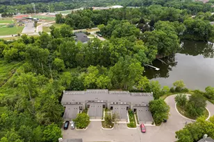 605 Watersedge Dr, Ann Arbor, MI 48105 - Photo 43