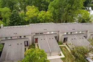 605 Watersedge Dr, Ann Arbor, MI 48105 - Photo 41