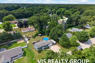 531 E Chadwick Dr, Muskegon, MI 49445 - Photo 51