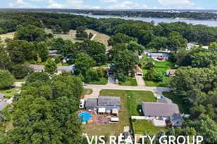 531 E Chadwick Dr, Muskegon, MI 49445 - Photo 53