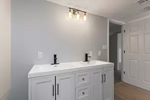 1118 Colfax Ave, Benton Harbor, MI 49022 - Photo 29