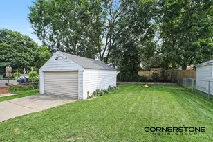 926 California St NW, Grand Rapids, MI 49504 - Photo 25