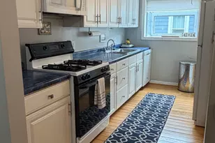 484 Upton Dr, Saint Joseph, MI 49085 - Photo 11