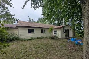 130 N 4th St, Pierson, MI 49339 - Photo 1