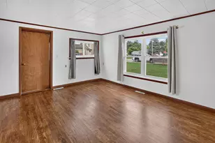 314 Decalb St, Reed City, MI 49677 - Photo 11
