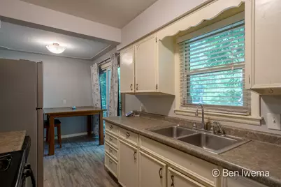 4623 Grantwood Avenue SE, Kentwood, MI 49508 - Photo 9