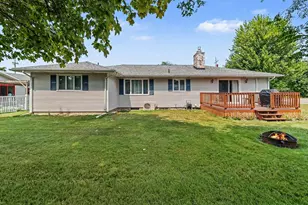 557 Broad Ave, Manistee, MI 49660 - Photo 5