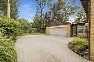 1631 Glen Ave, Muskegon, MI 49441 - Photo 3