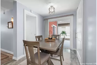 1042 Patton Avenue NW, Grand Rapids, MI 49504 - Photo 13