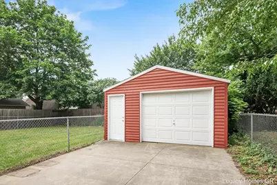 1042 Patton Avenue NW, Grand Rapids, MI 49504 - Photo 23