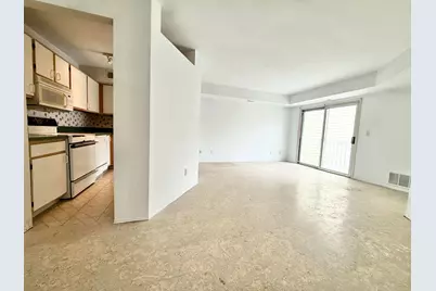 2203 S Huron Parkway S #4, Ann Arbor, MI 48104 - Photo 7