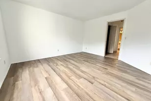 2203 S Huron Parkway S, Ann Arbor, MI 48104 - Photo 17