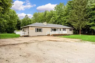 3240 E Riley-Thompson Rd, Twin Lake, MI 49457 - Photo 3