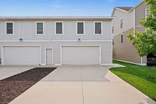 2118 Sherwood Ave, Holland, MI 49423 - Photo 3