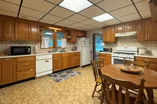 624 Helena St, Dowagiac, MI 49047 - Photo 3