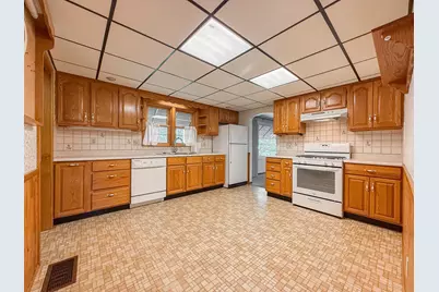 624 Helena Street, Dowagiac, MI 49047 - Photo 5