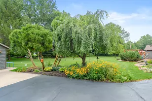 43501 Duane Ln, Paw Paw, MI 49079 - Photo 7