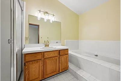 22276 Sheffield Court, Farmington Hills, MI 48335 - Photo 29