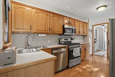 912 Wendover Boulevard, Norton Shores, MI 49441 - Photo 5