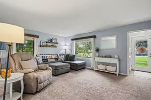 912 Wendover Blvd, Norton Shores, MI 49441 - Photo 3
