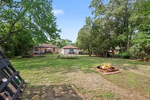 912 Wendover Blvd, Norton Shores, MI 49441 - Photo 15