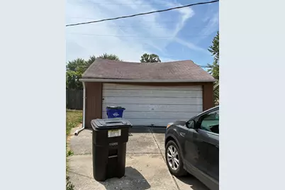 10734 E Outer Drive E, Detroit, MI 48224 - Photo 3