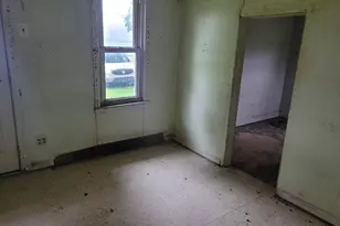 37646 Paw Paw Rd, Paw Paw, MI 49079 - Photo 9