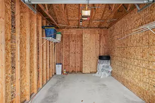 2654 S Knightsbridge Cir, Ann Arbor, MI 48105 - Photo 21