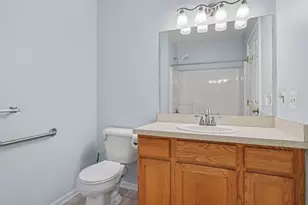 2654 S Knightsbridge Cir, Ann Arbor, MI 48105 - Photo 17