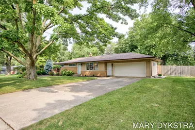 585 Huizenga Avenue, Zeeland, MI 49464 - Photo 9