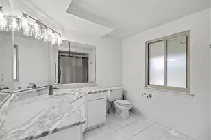6021 Fairbrook Dr, West Bloomfield, MI 48322 - Photo 21