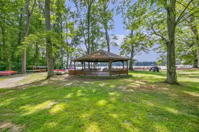 332 Charlestown Colony, Buchanan, MI 49107 - Photo 5