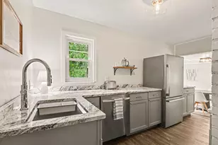 506 Fruit St, South Haven, MI 49090 - Photo 7