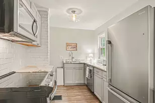 506 Fruit St, South Haven, MI 49090 - Photo 9