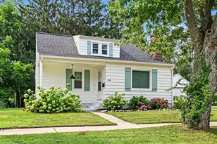 506 Fruit St, South Haven, MI 49090 - Photo 1
