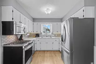 3283 Larue St SW, Grandville, MI 49418 - Photo 9
