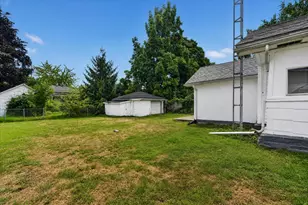 203 Brown St, Durand, MI 48429 - Photo 25
