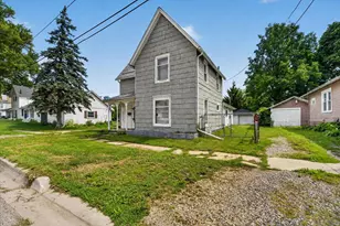 203 Brown St, Durand, MI 48429 - Photo 3