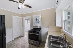 837 E Marshall St, Hastings, MI 49058 - Photo 17