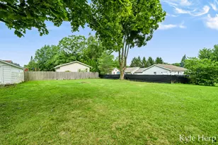 837 E Marshall St, Hastings, MI 49058 - Photo 29