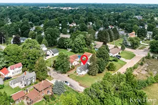 837 E Marshall St, Hastings, MI 49058 - Photo 41
