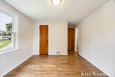 4205 Hillsdale Avenue NE, Grand Rapids, MI 49525 - Photo 23