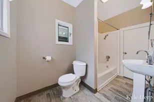 204 W South St, Hastings, MI 49058 - Photo 23