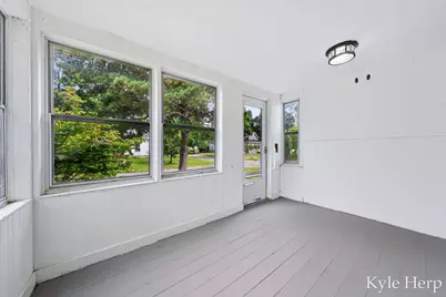 204 W South Street, Hastings, MI 49058 - Photo 11